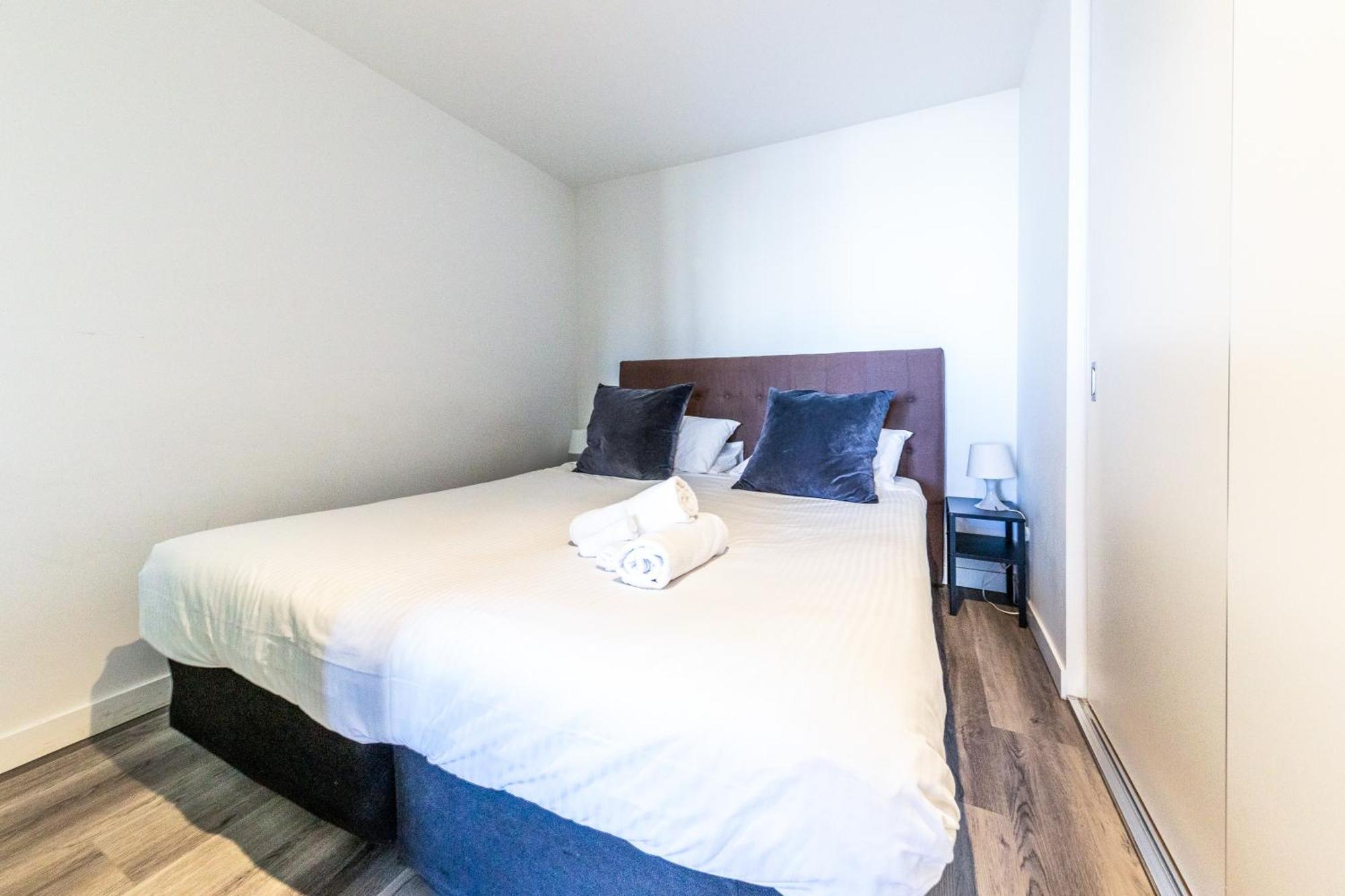 Aura2107, 2 Bedroom Apartment With Balcony, Stunning Yarra River And City Views Мельбурн Экстерьер фото